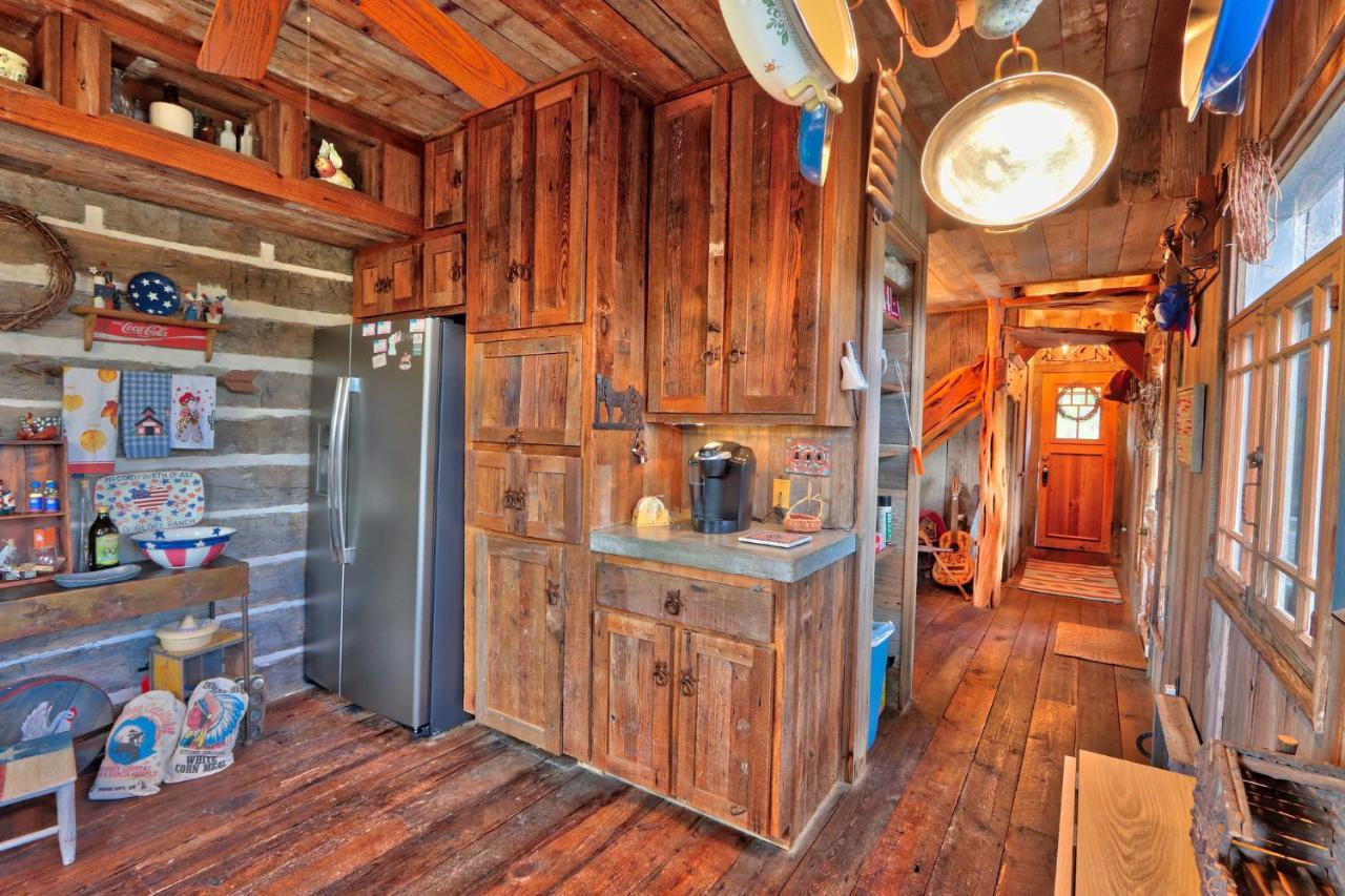 Log Cabin At Old Glory Ranch Villa Wimberley Exterior foto