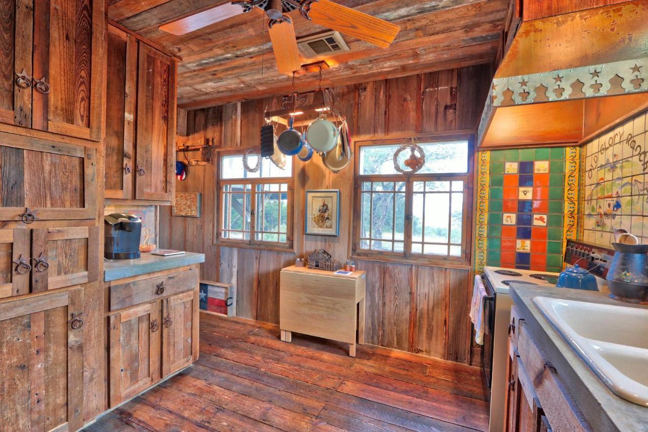 Log Cabin At Old Glory Ranch Villa Wimberley Exterior foto
